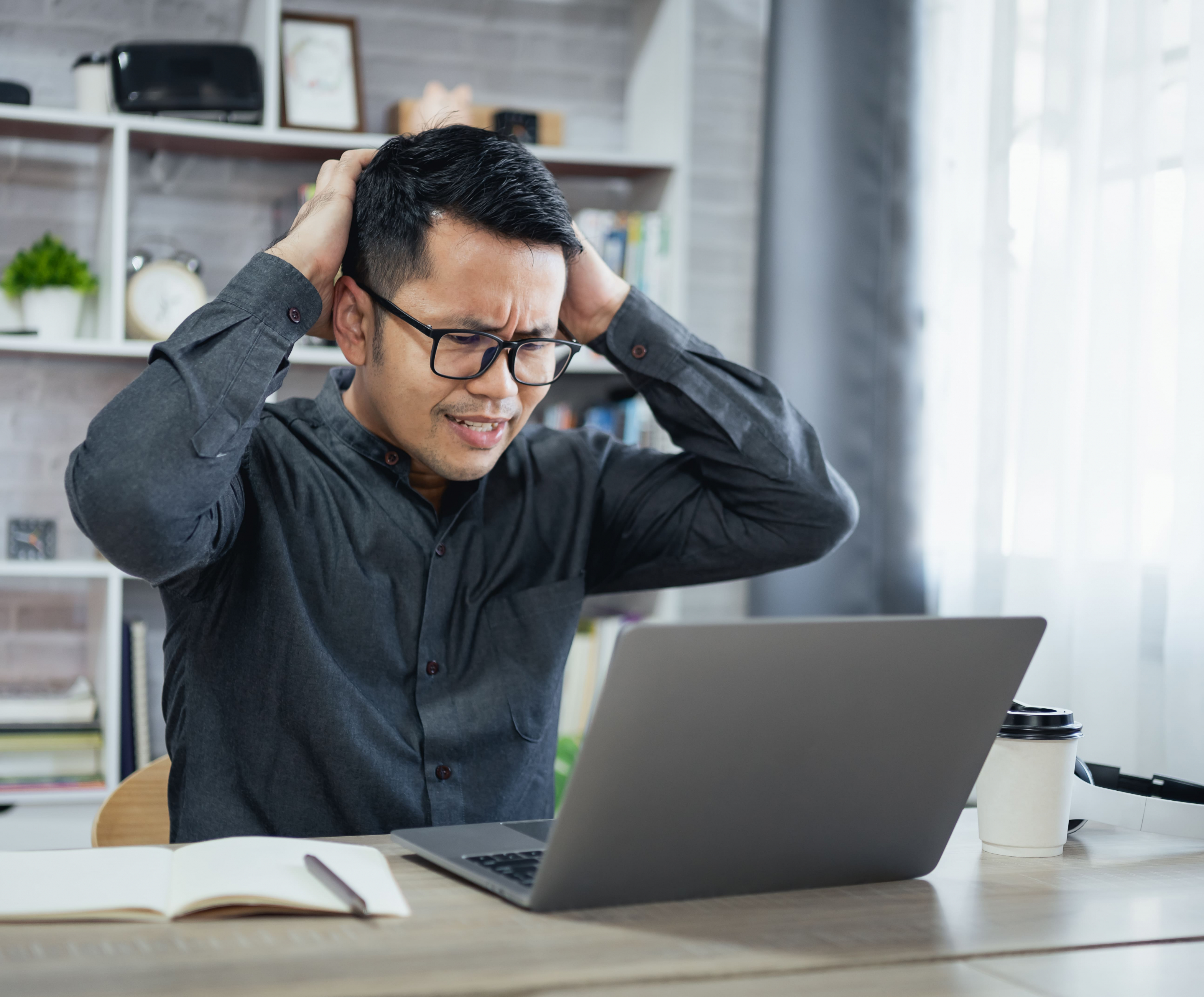 homme stress télétravail